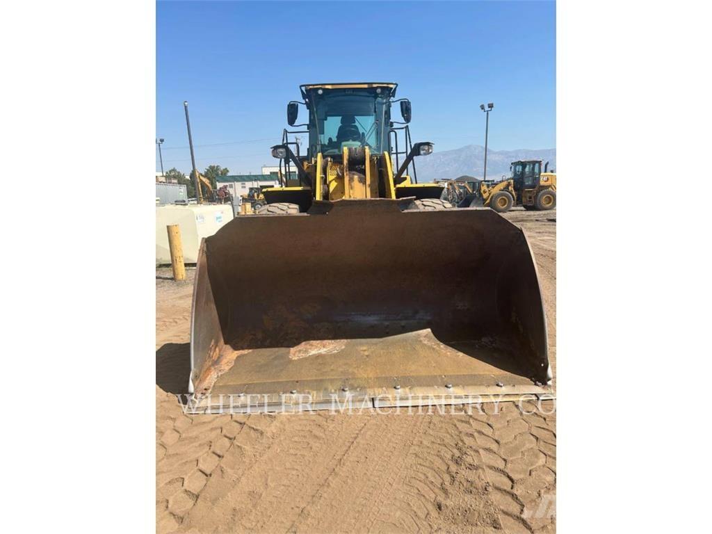 CAT 950M QC Pale gommate