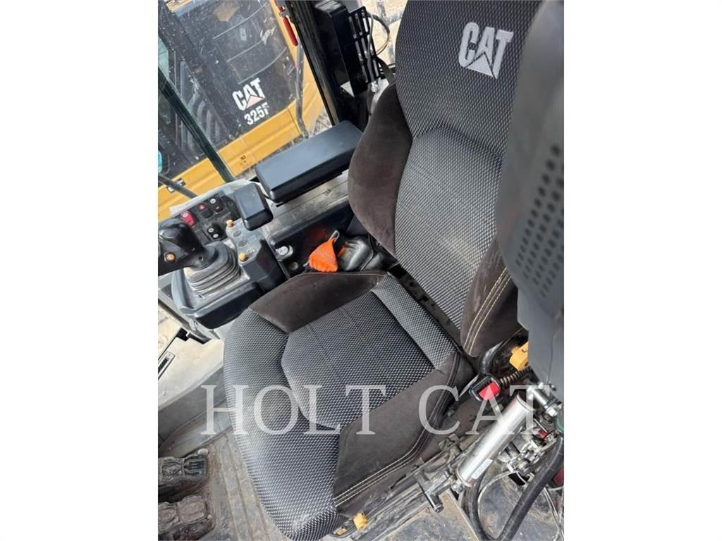 CAT 950M QC Pale gommate