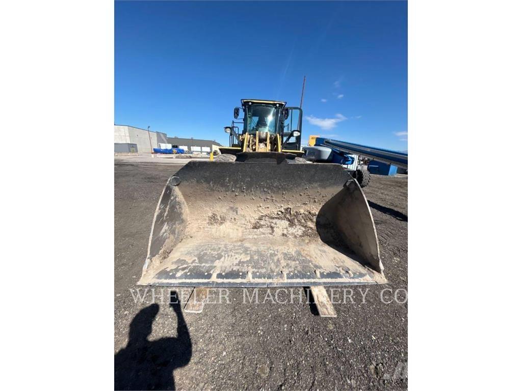 CAT 950M QC Pale gommate