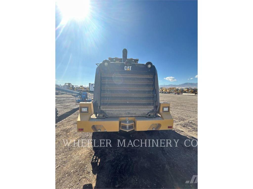 CAT 950M QC Pale gommate