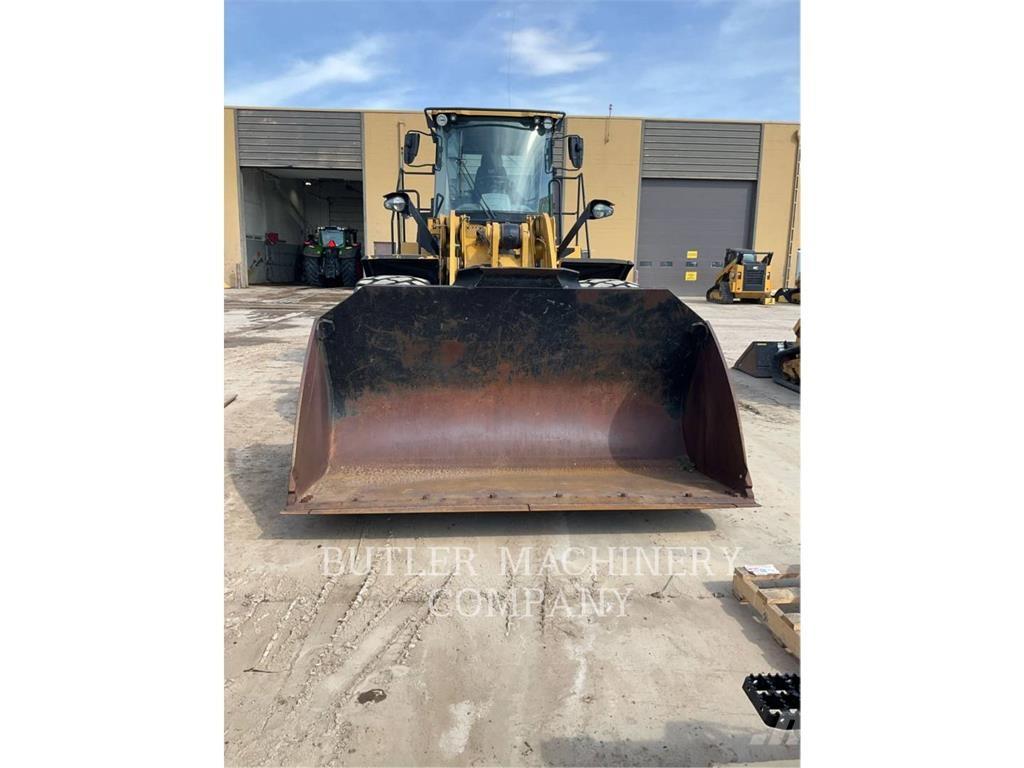 CAT 950M2VFUSL Pale gommate