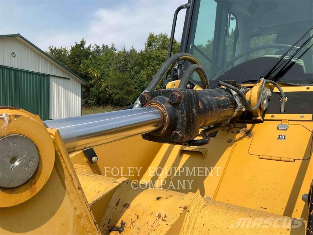 CAT 953D Pale cingolate