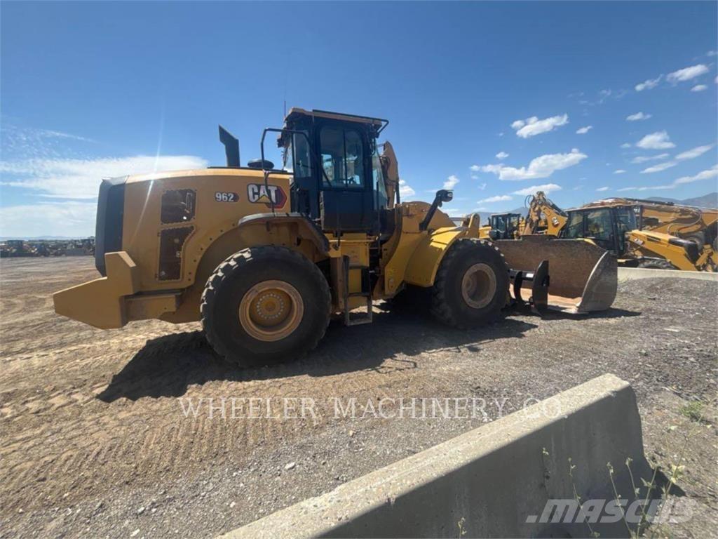 CAT 962 QC Pale gommate