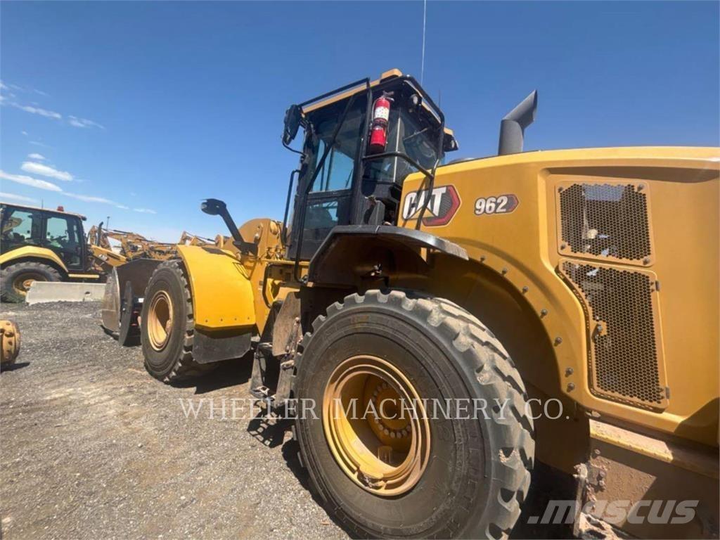 CAT 962 QC Pale gommate