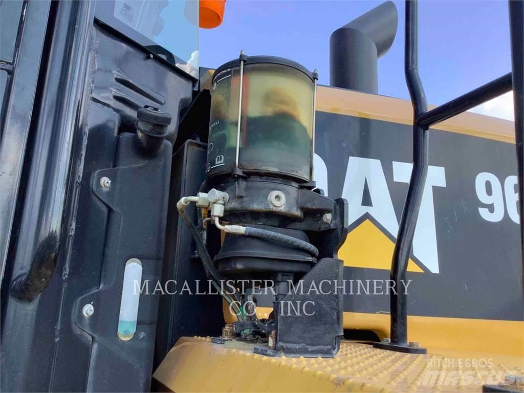 CAT 962M Pale gommate