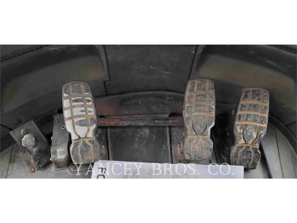 CAT 962M Pale gommate