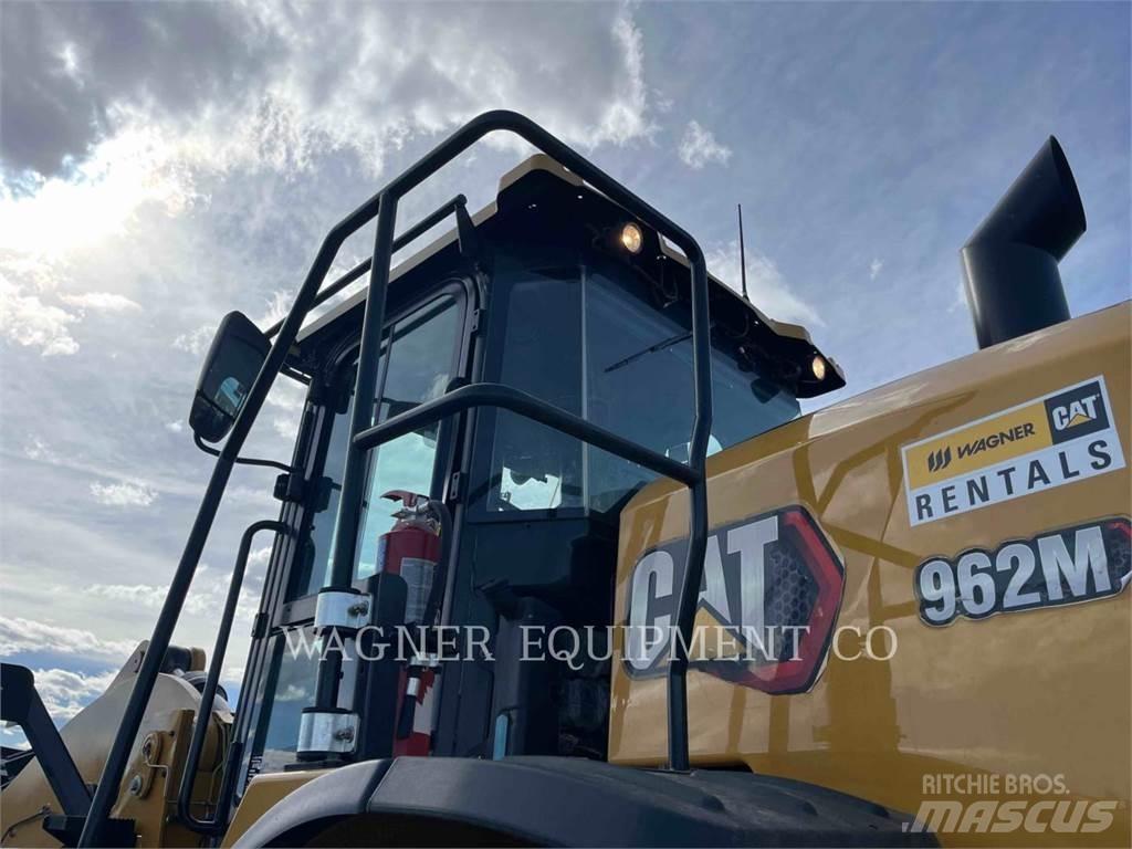 CAT 962M Pale gommate