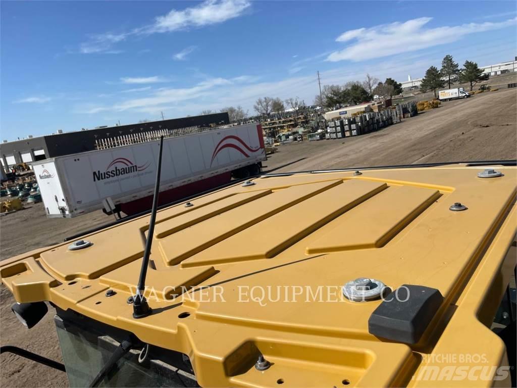 CAT 962M Pale gommate