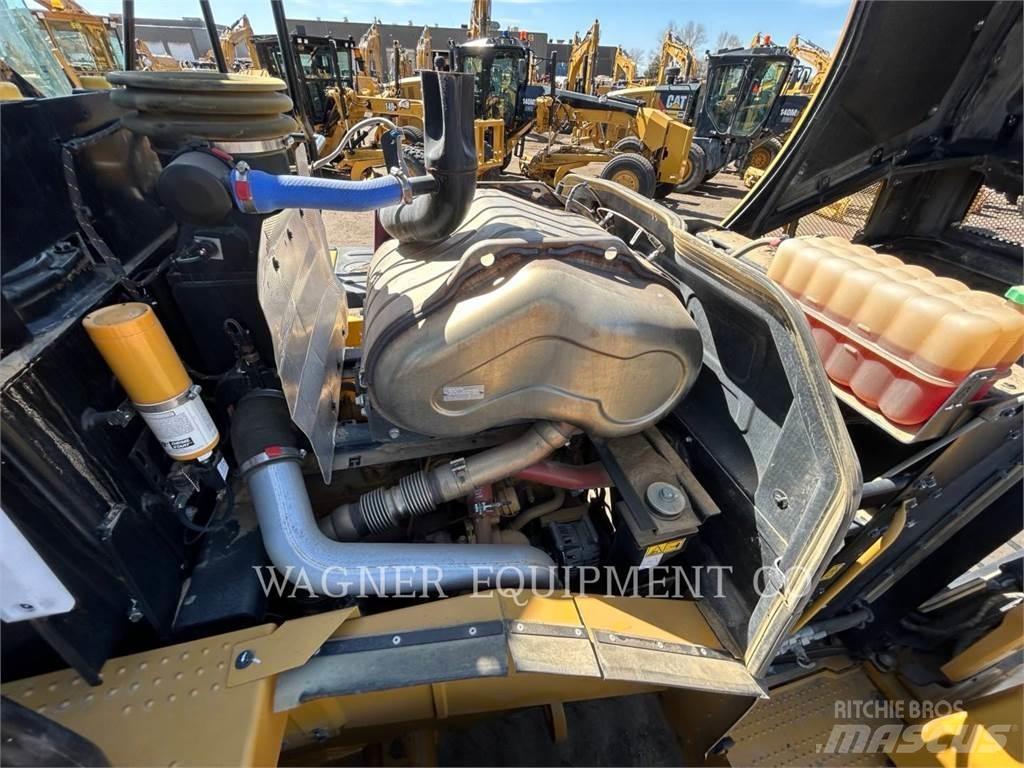 CAT 962M Pale gommate