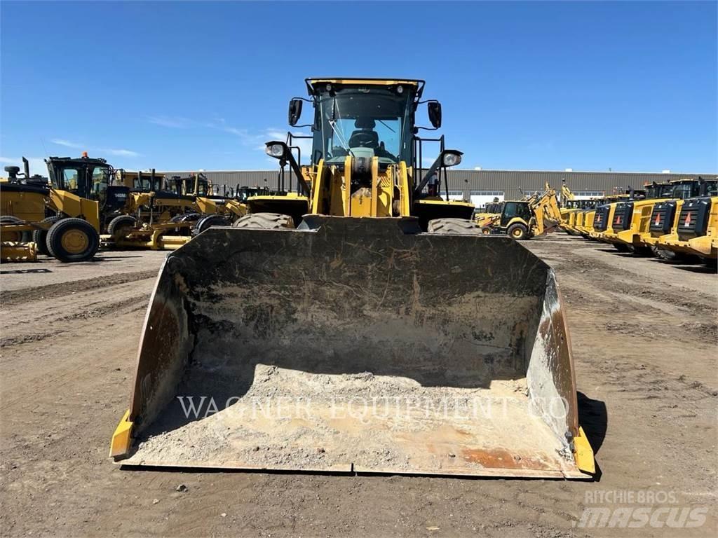 CAT 962M Pale gommate