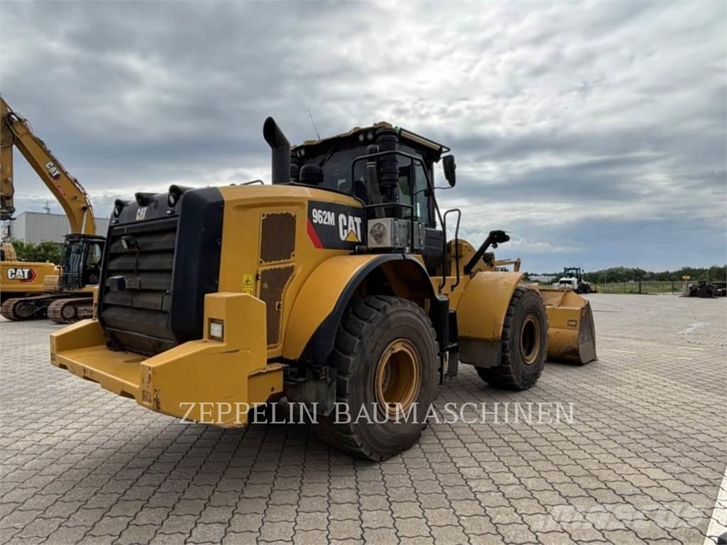 CAT 962M Pale gommate