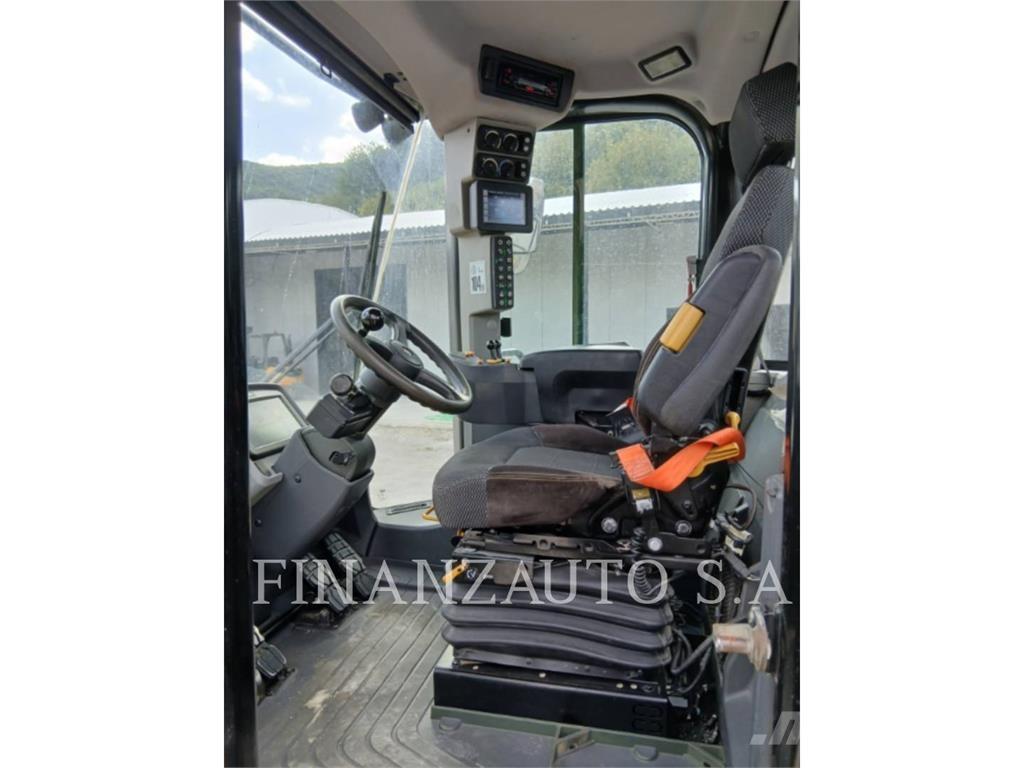 CAT 962M Pale gommate