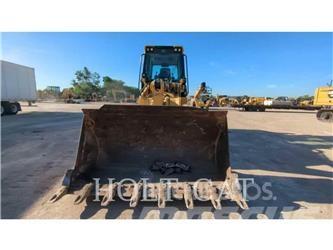 CAT 963 Pale cingolate