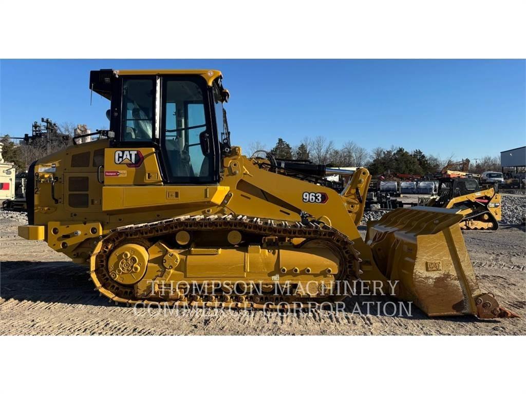 CAT 963 Pale cingolate