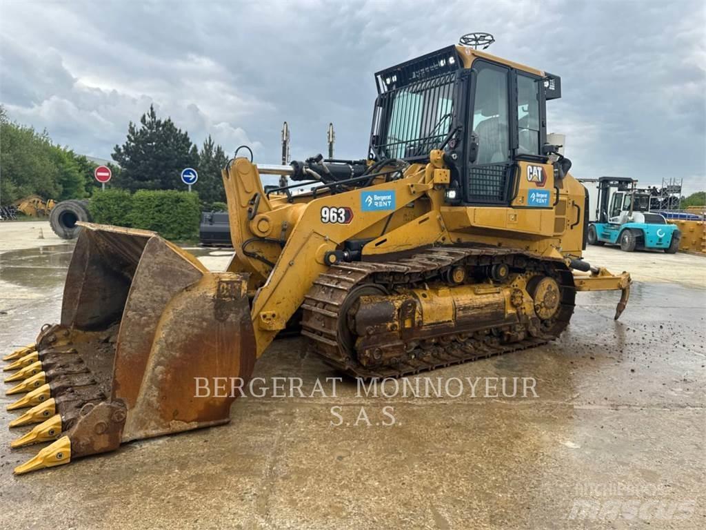 CAT 963 Pale cingolate