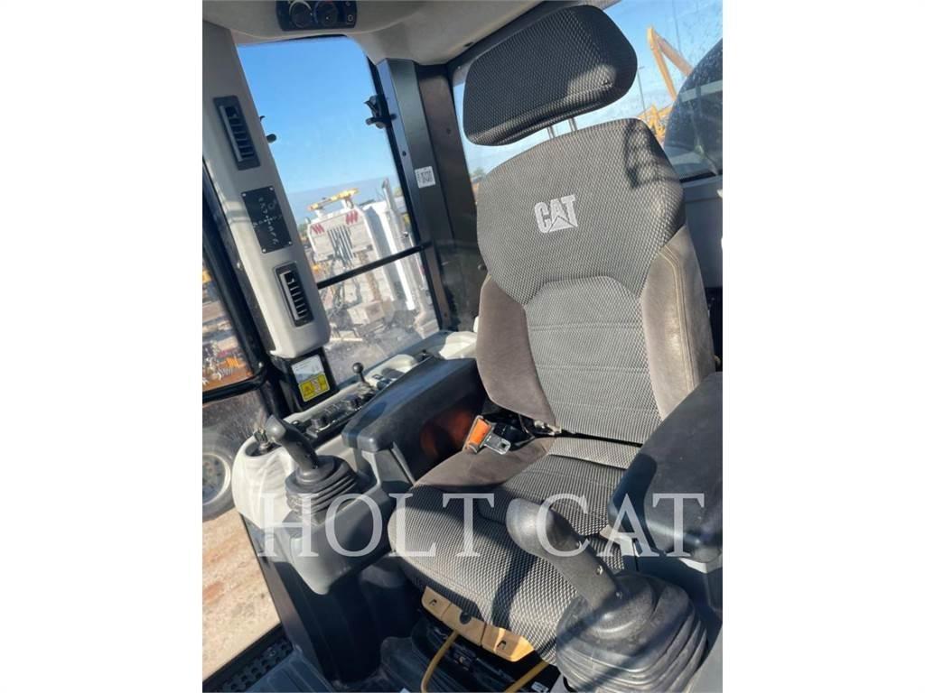 CAT 963 Pale gommate