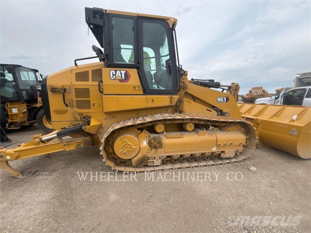 CAT 963 Pale cingolate