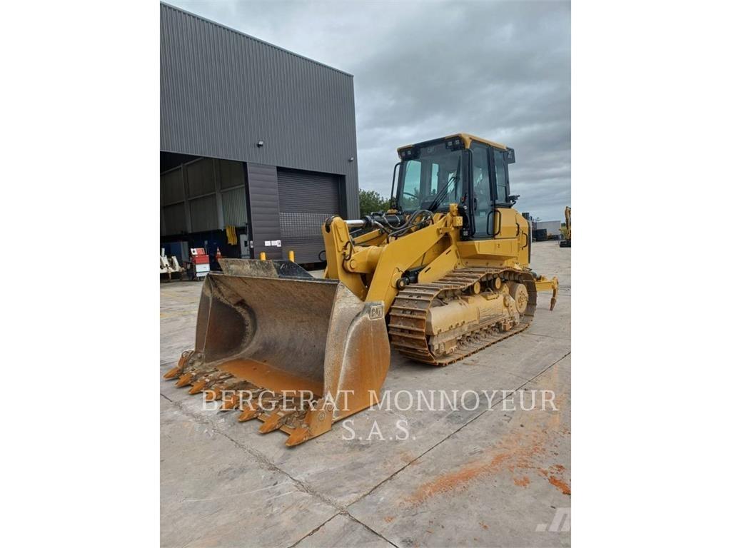 CAT 963 Pale cingolate