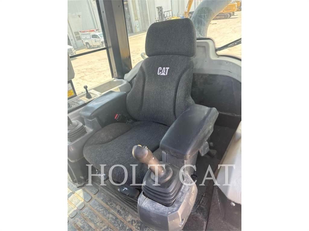 CAT 963K Pale cingolate