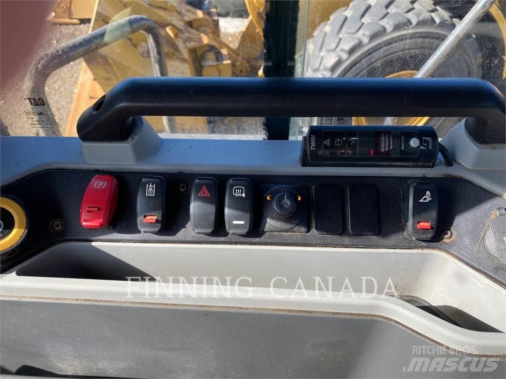 CAT 966 Pale gommate