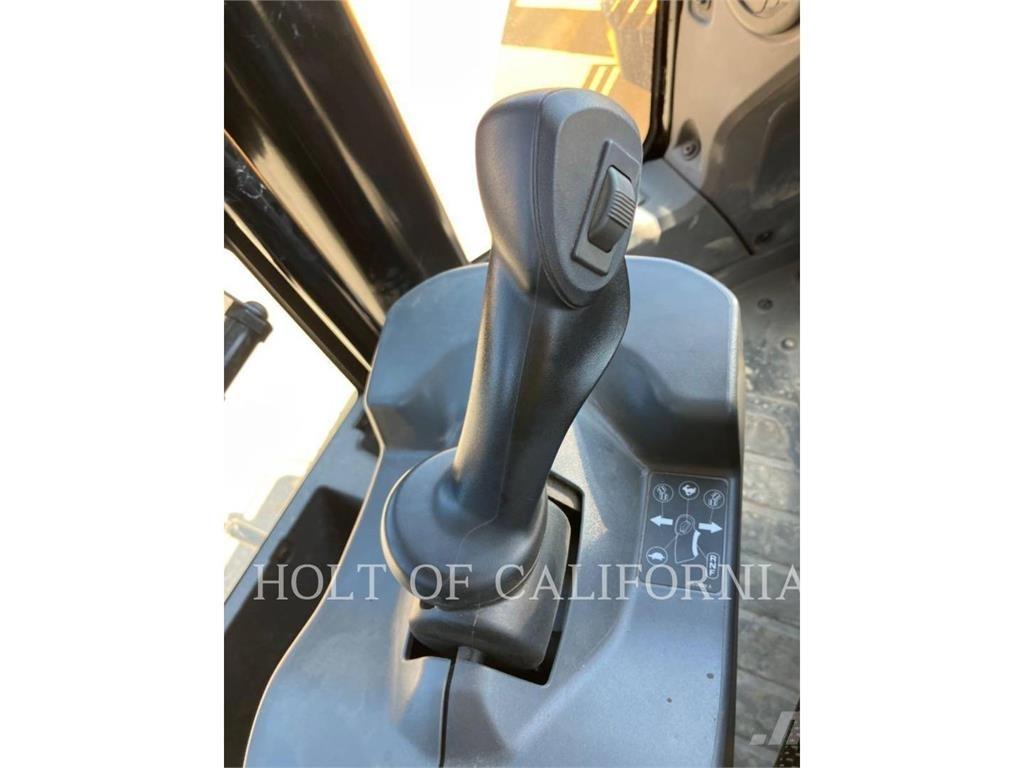 CAT 966 Pale gommate