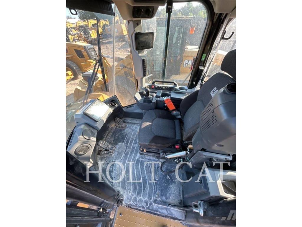 CAT 966 XE Pale gommate