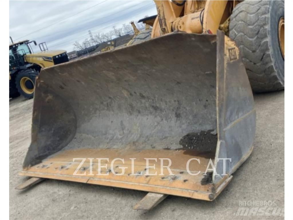 CAT 966G Pale gommate