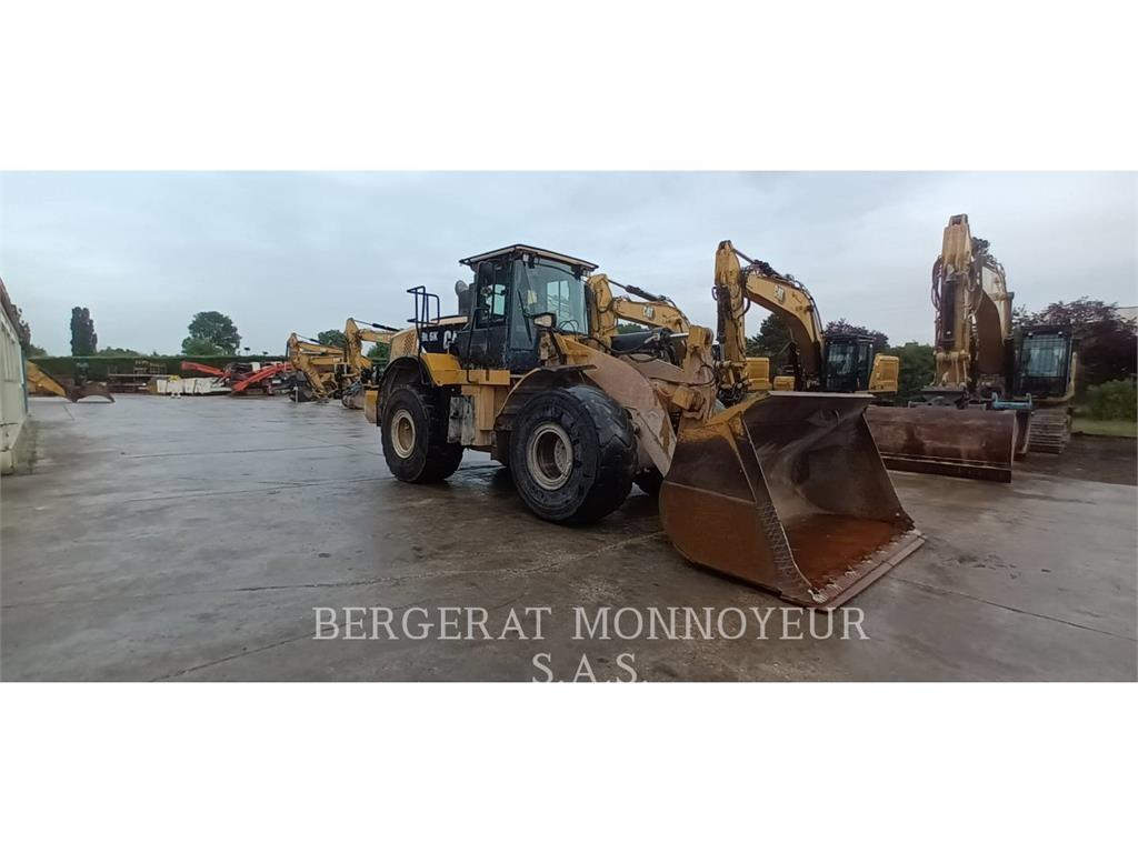 CAT 966K Pale gommate