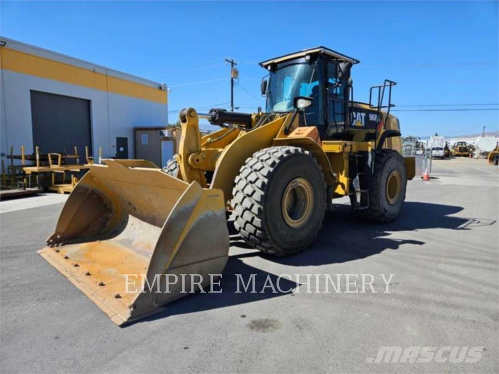 CAT 966K Pale gommate