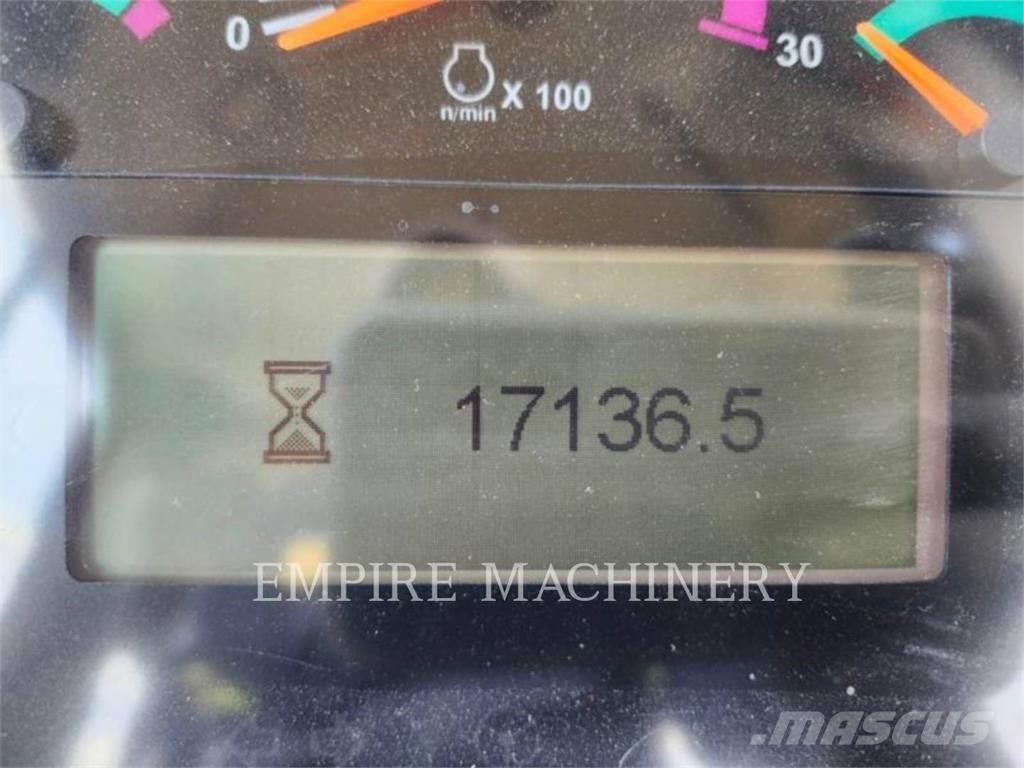 CAT 966K Pale gommate