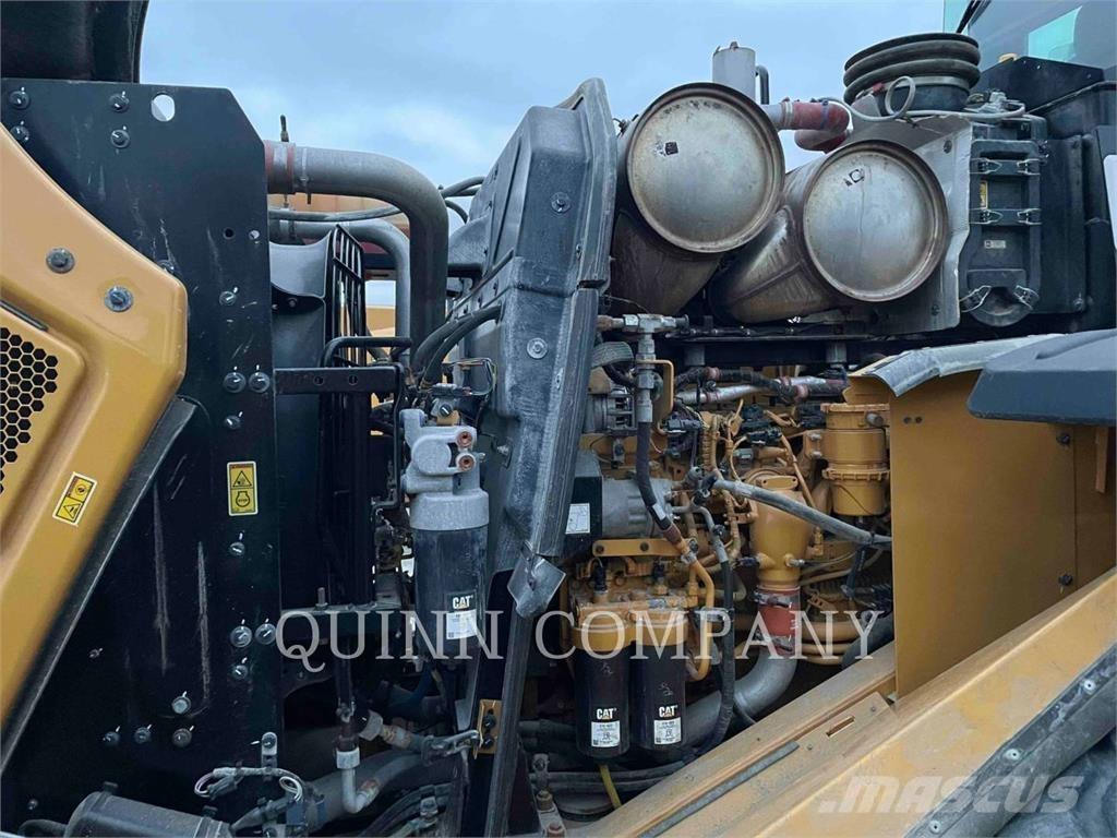 CAT 966M Pale gommate