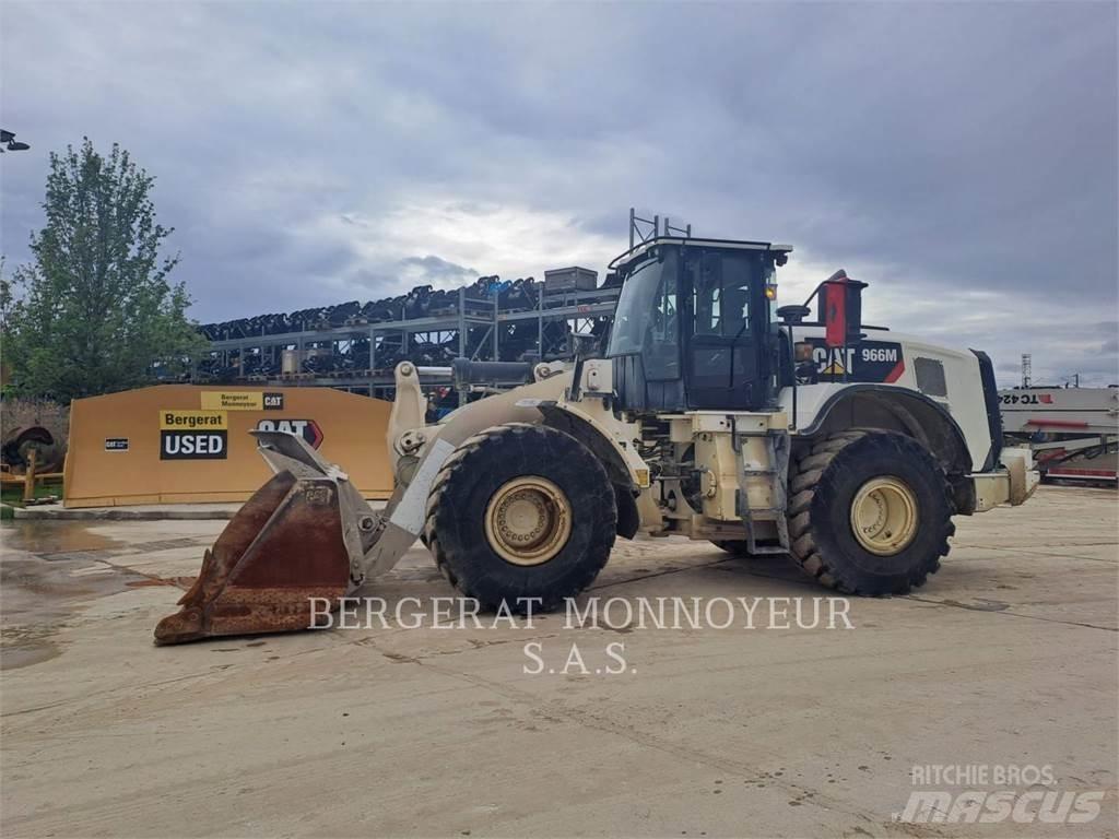 CAT 966M Pale gommate
