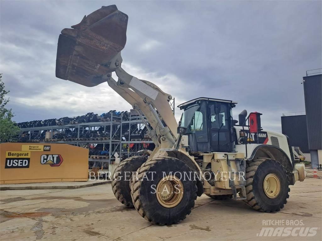 CAT 966M Pale gommate