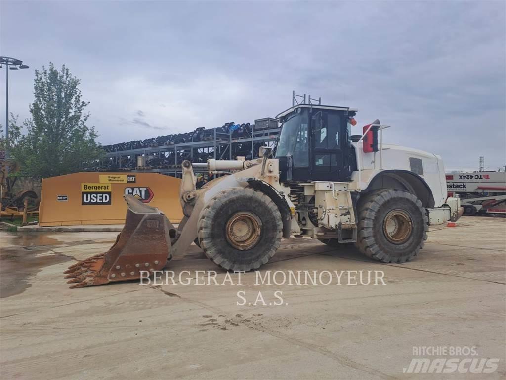CAT 966M Pale gommate
