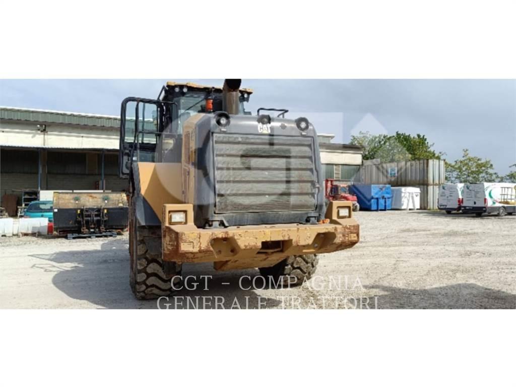 CAT 966M Pale gommate