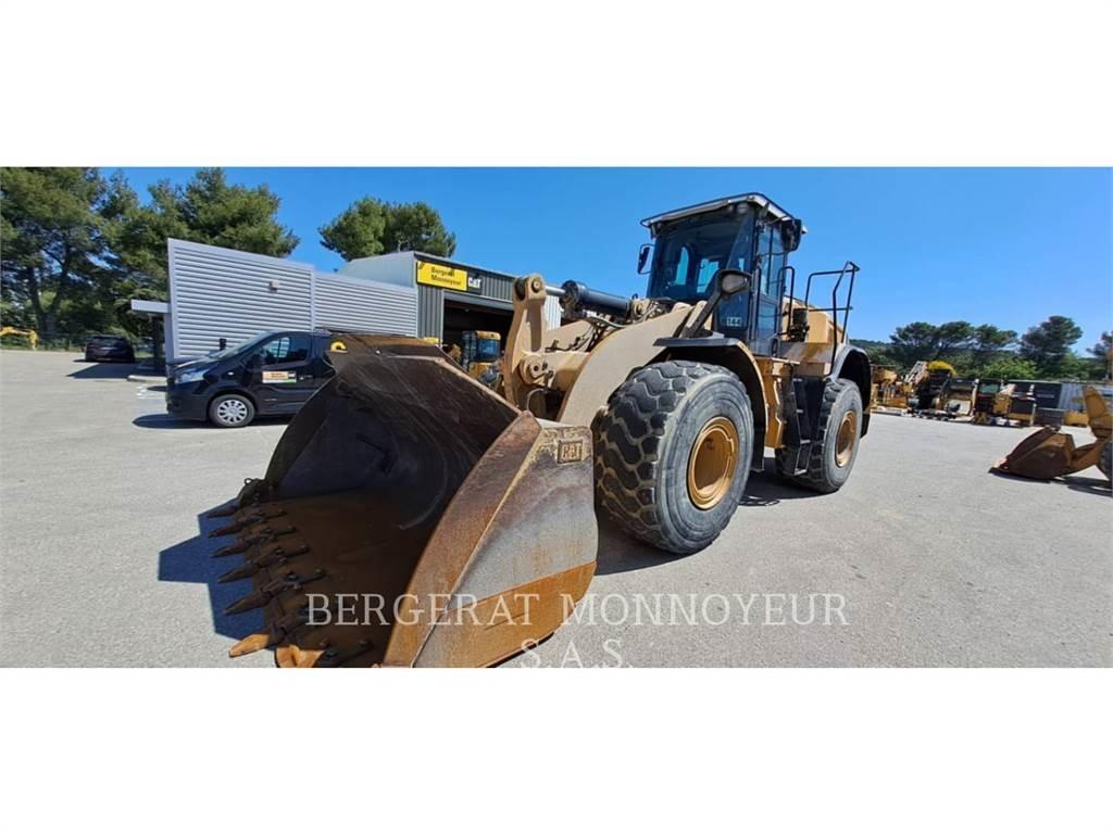 CAT 966M Pale gommate