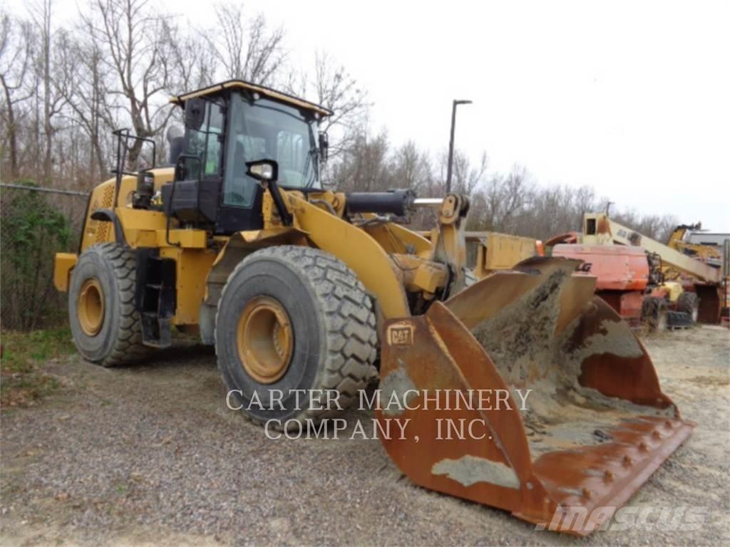 CAT 966M Pale gommate