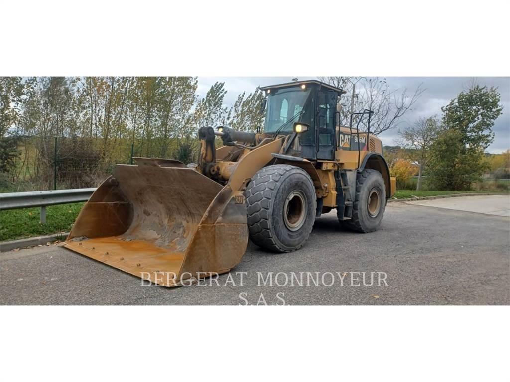 CAT 966M Pale gommate