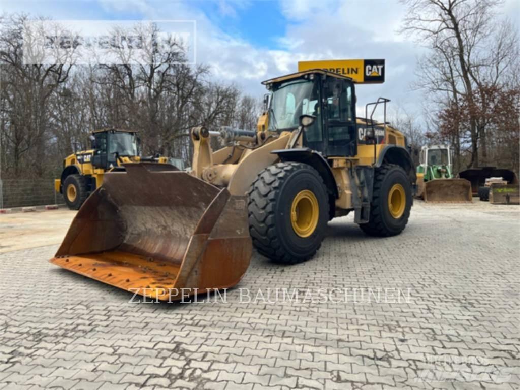 CAT 966M Pale gommate