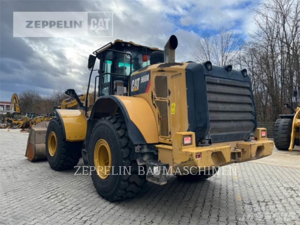 CAT 966M Pale gommate