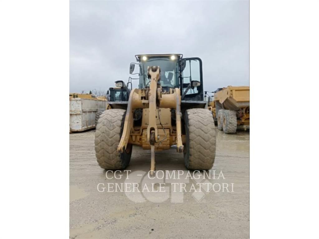 CAT 966M Pale gommate