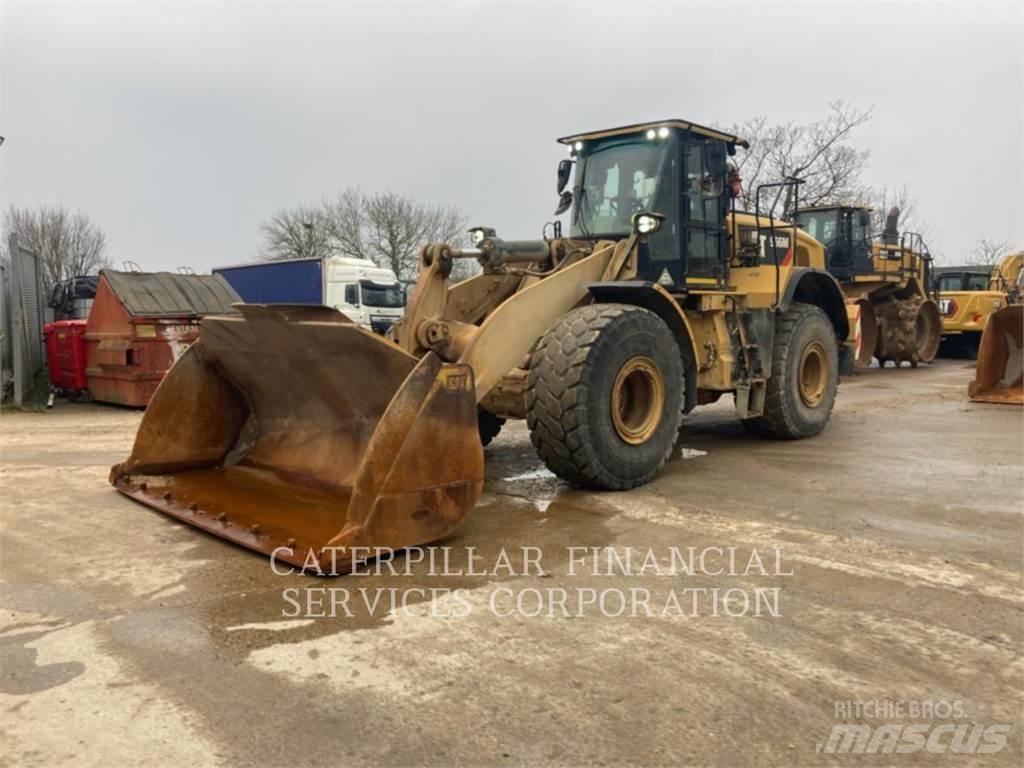 CAT 966M Pale gommate