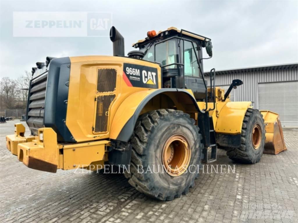 CAT 966M Pale gommate