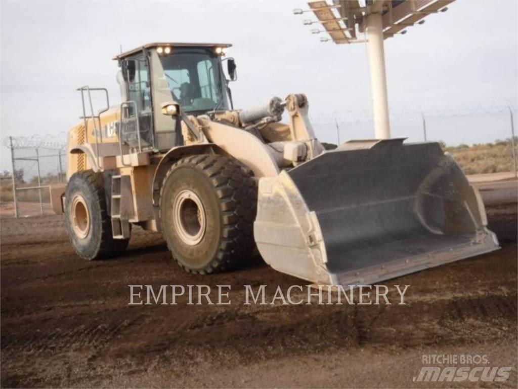 CAT 966M Pale gommate