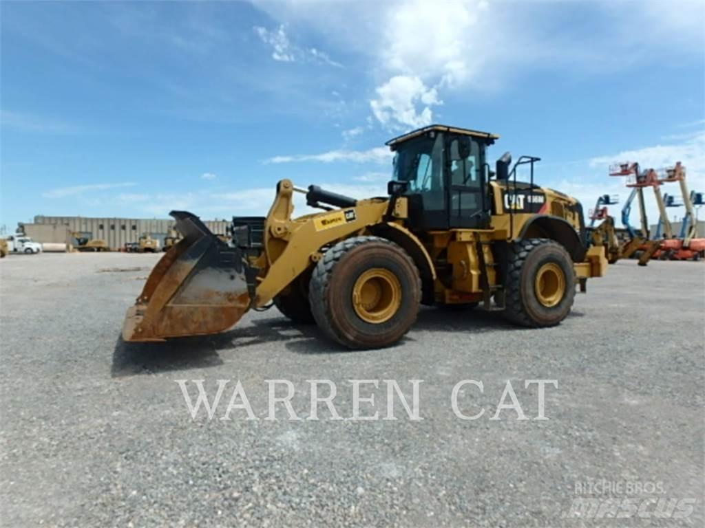 CAT 966M Pale gommate