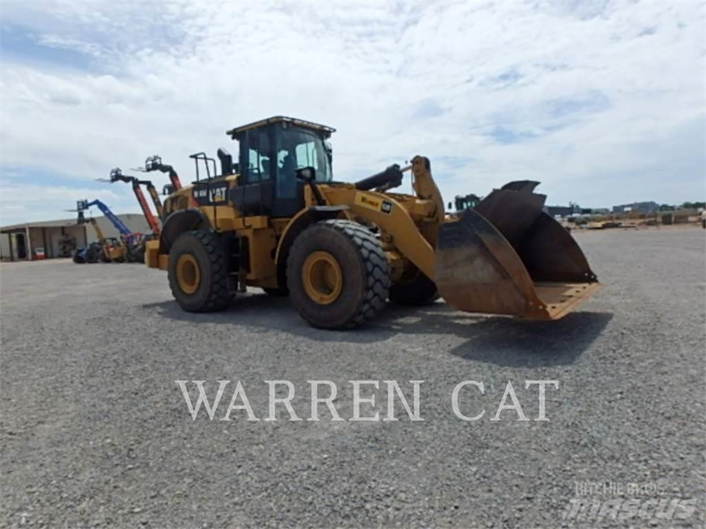 CAT 966M Pale gommate
