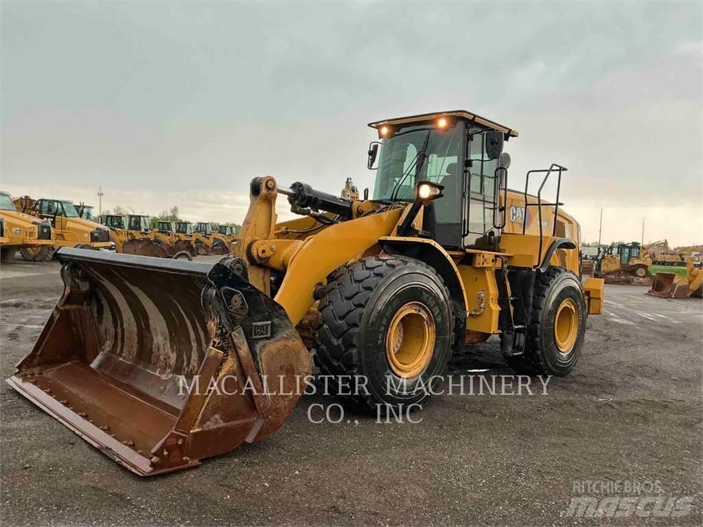CAT 966M Pale gommate