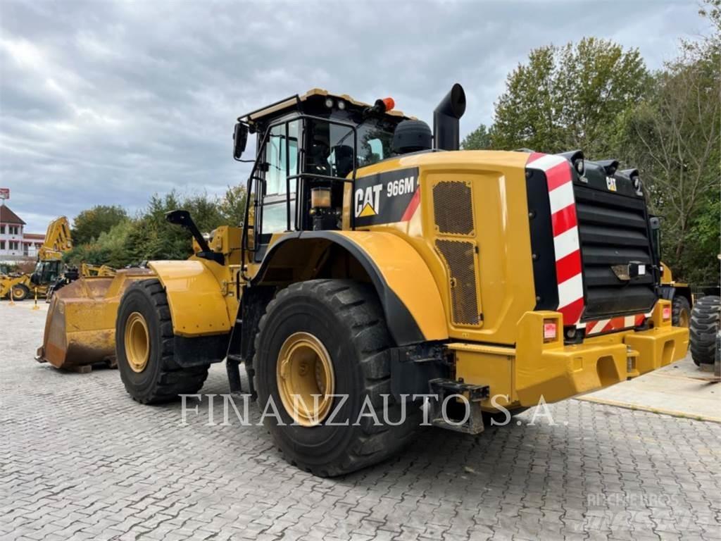 CAT 966M Pale gommate