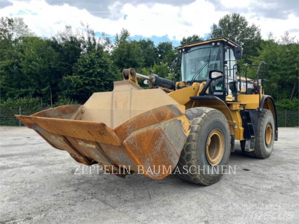 CAT 966M Pale gommate