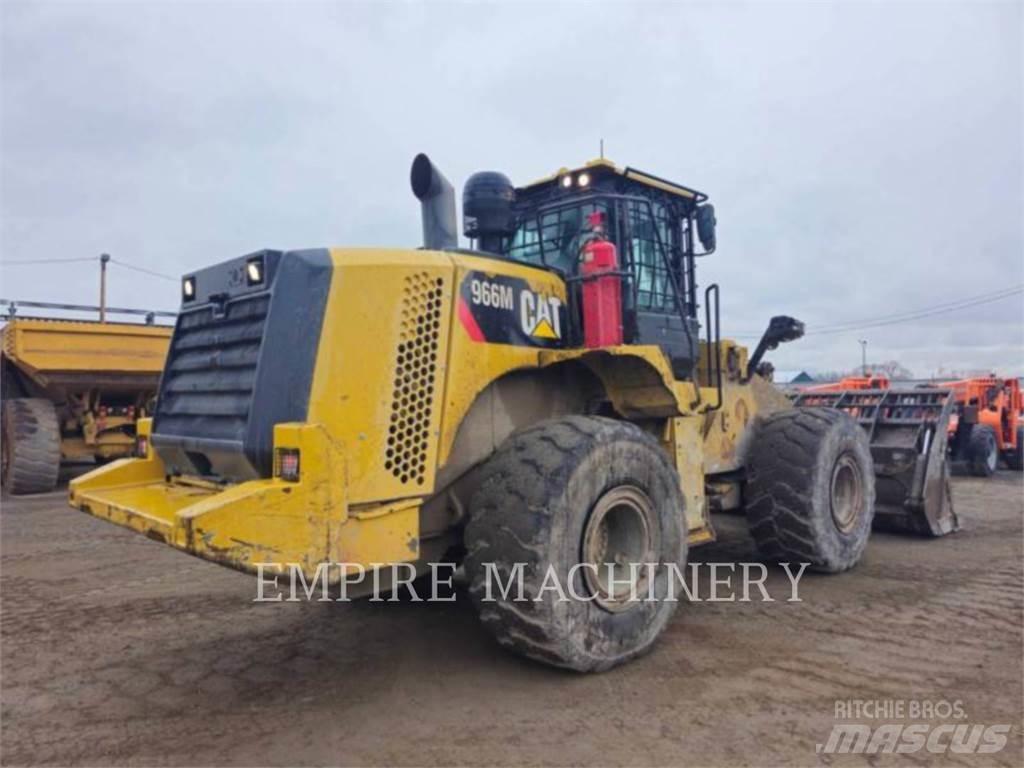CAT 966M Pale gommate